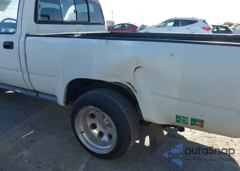 1993 Toyota Pickup 1/2 Ton Short Whlbase Stb из США, поврежденный, VIN 4TARN81A2PZ116283